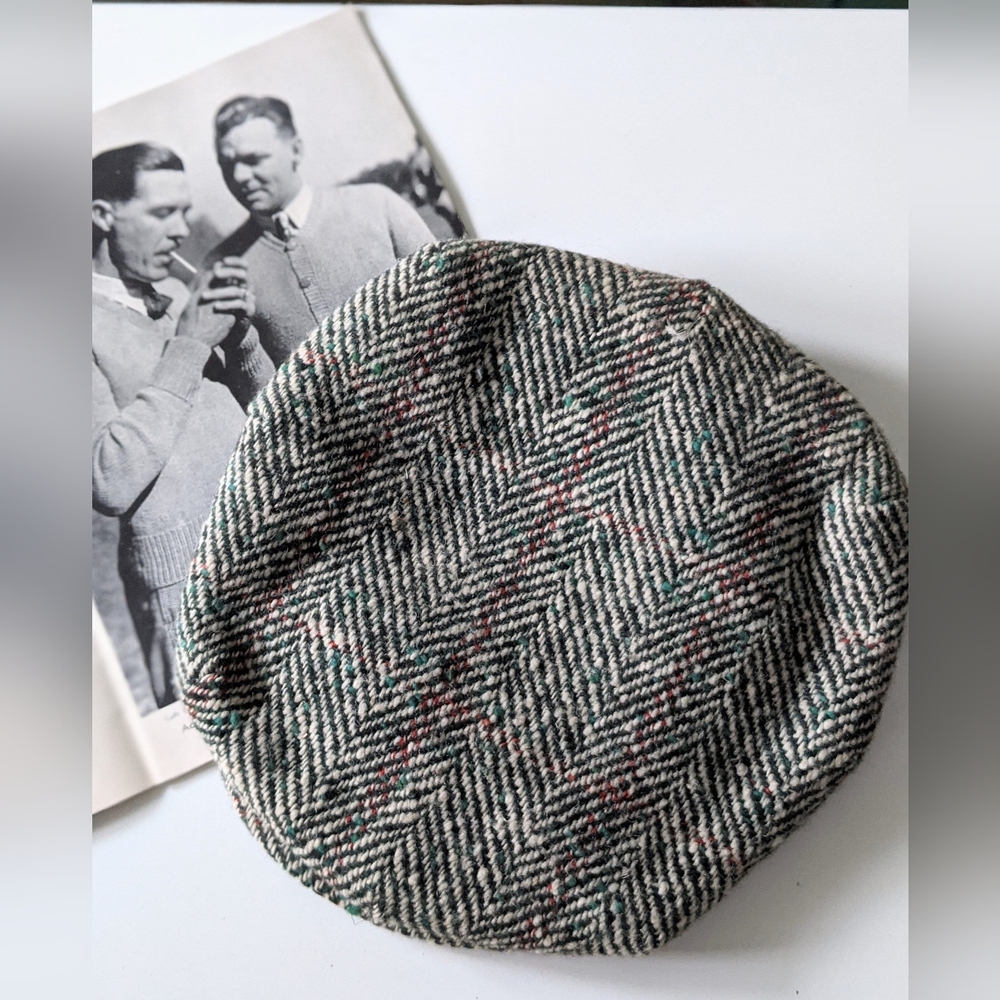 Vintage 1930s CROWN Herringbone tweed cap